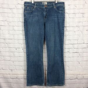 Levi's Signature Women’s Size 18M Low Rise Bootcut Denim Blue Jeans Medium Wash